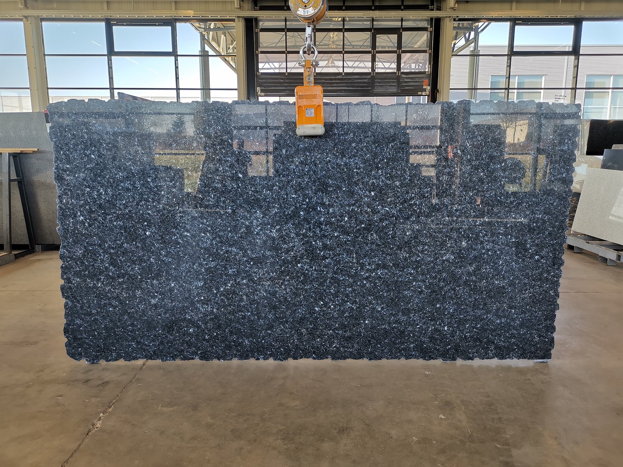 Labrador Blue Pearl Naturstein von Steinart Manufaktur