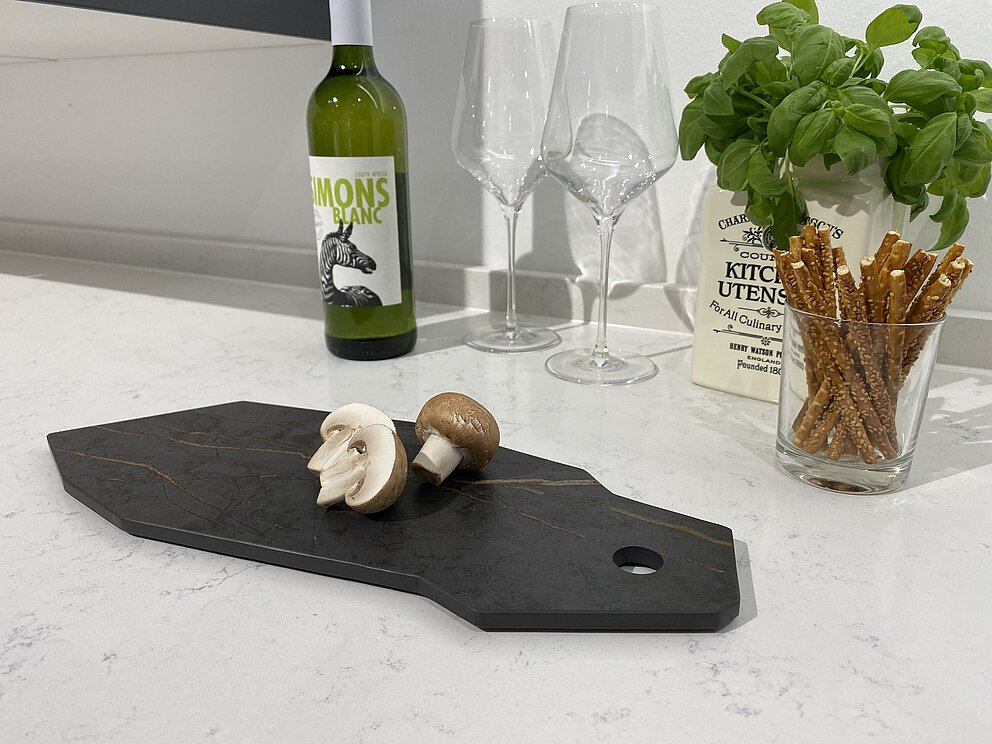 Schneidebrett Servierbrett aus Naturstein Kunststein Dekton