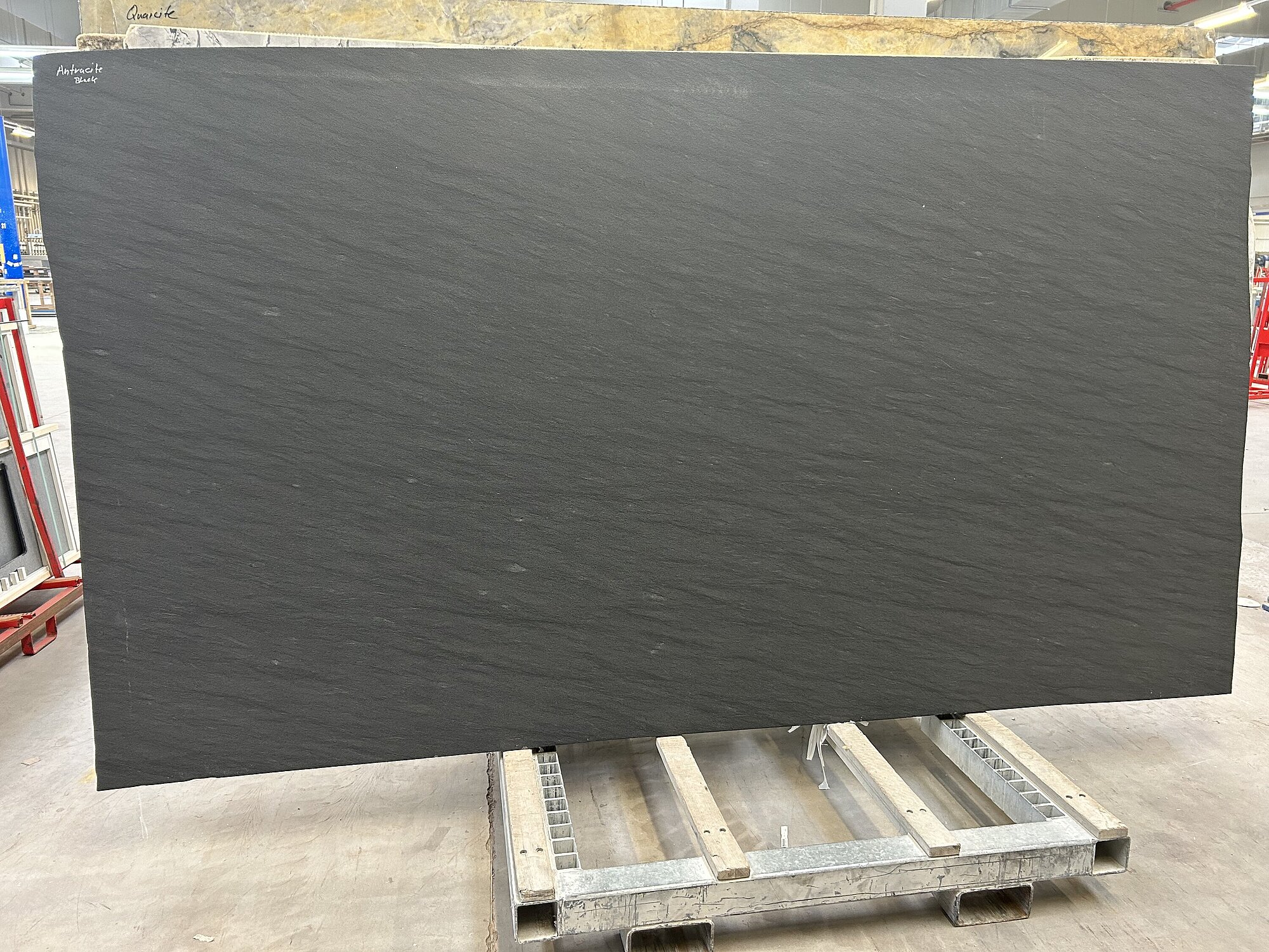 Antracite Black Naturstein von SteinArt Manufaktur